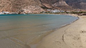île de Sinfos, île des Cyclades, plage de Kamares agia Anna